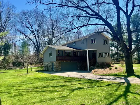 4229 Cedar Lk, Chelsea, MI 48118