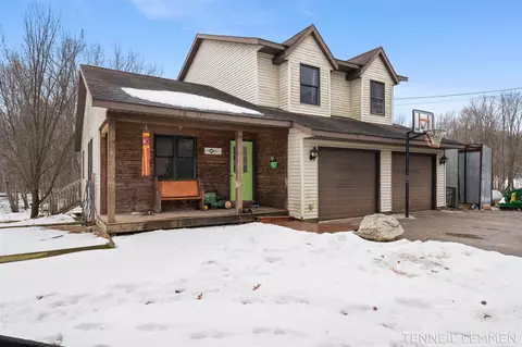 420 141st, Wayland, MI 49348