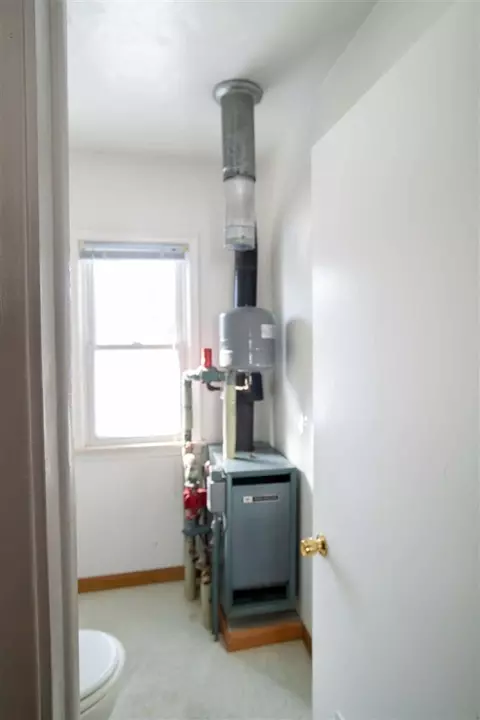 16010 Hollywood, Romulus, MI 48174 photo 17