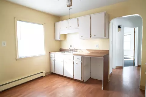 16010 Hollywood, Romulus, MI 48174 photo 8