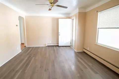 16010 Hollywood, Romulus, MI 48174 photo 6