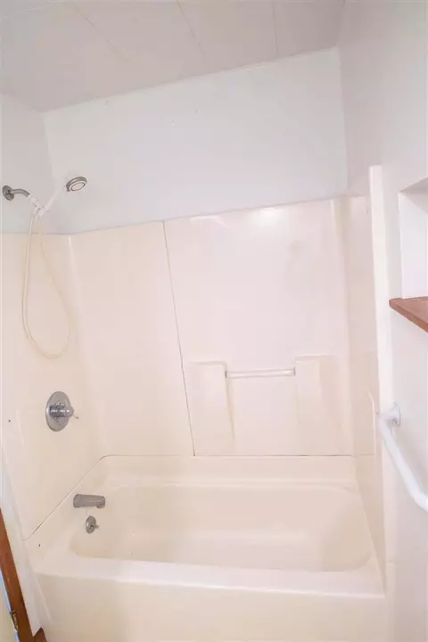 16010 Hollywood, Romulus, MI 48174 photo 13
