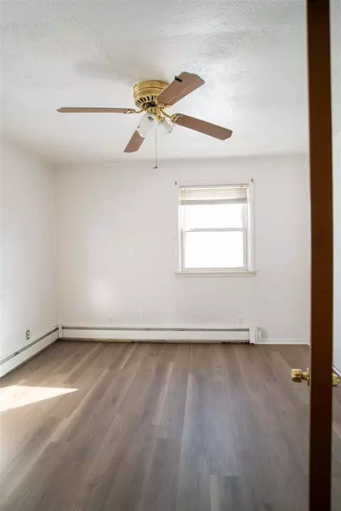 16010 Hollywood, Romulus, MI 48174 photo 16