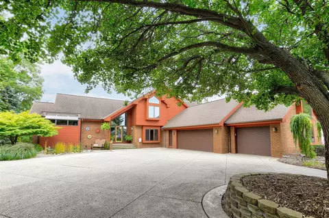 10604 Deer Rdg, Zeeland, MI 49464