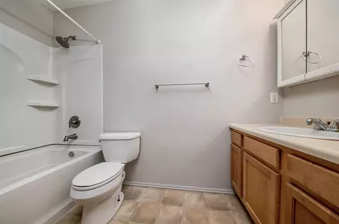 Bath - 15731 Hoffman, Three Rivers, MI 49093 photo 1 of 1