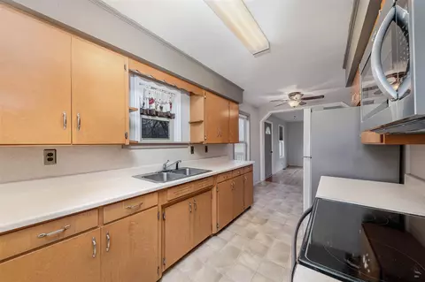 Kitchen - 15731 Hoffman, Three Rivers, MI 49093 photo 1 of 2