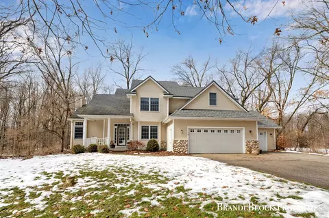 79 Radny, Lowell, MI 49331