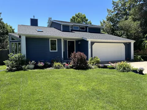 222 Crofton, Saint Joseph, MI 49085