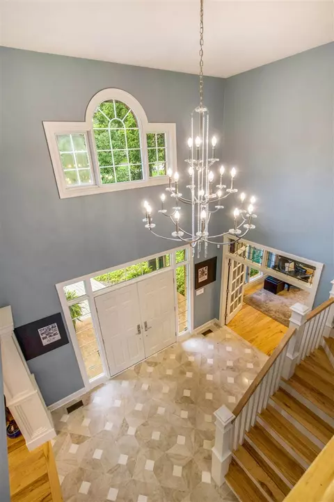 Entry Way - 2016 Valleyview, Ann Arbor, MI 48105 photo 1 of 10