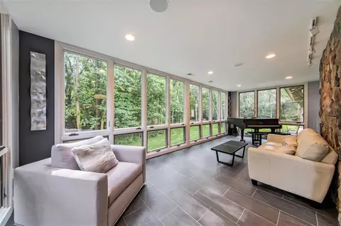 Exterior - 2016 Valleyview, Ann Arbor, MI 48105 photo 2 of 18