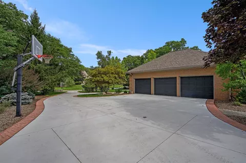 Exterior - 2016 Valleyview, Ann Arbor, MI 48105 photo 13 of 18