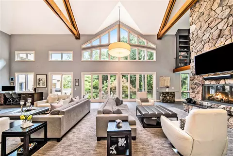 Living - 2016 Valleyview, Ann Arbor, MI 48105 photo 8 of 9