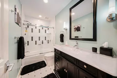 Bath - 2016 Valleyview, Ann Arbor, MI 48105 photo 13 of 14