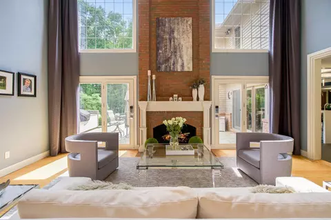Living - 2016 Valleyview, Ann Arbor, MI 48105 photo 1 of 9