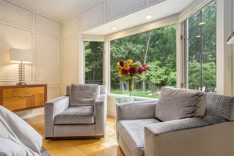 Living - 2016 Valleyview, Ann Arbor, MI 48105 photo 3 of 9