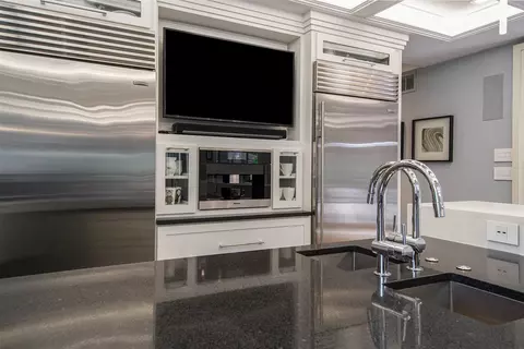 Kitchen - 2016 Valleyview, Ann Arbor, MI 48105 photo 4 of 7