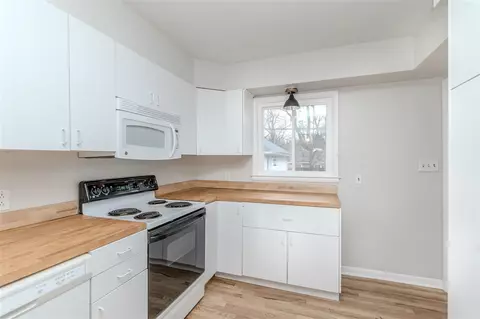Kitchen - 809 Loyola, Ann Arbor, MI 48103 photo 3 of 5