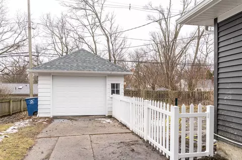 Exterior - 809 Loyola, Ann Arbor, MI 48103 photo 4 of 12