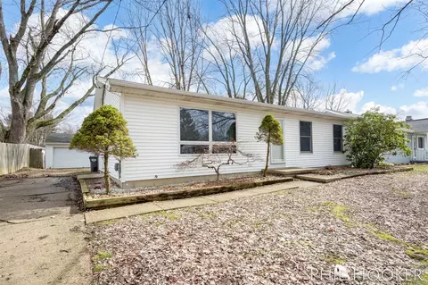 6809 Bluegrass, Portage, MI 49024