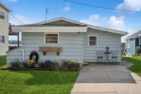 33483 Tice, Eau Claire, MI 49111