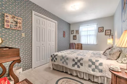 Bedroom - 9399 E De, Richland, MI 49083 photo 3 of 4