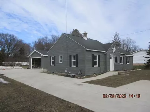 471 72nd, Grand Rapids, MI 49548