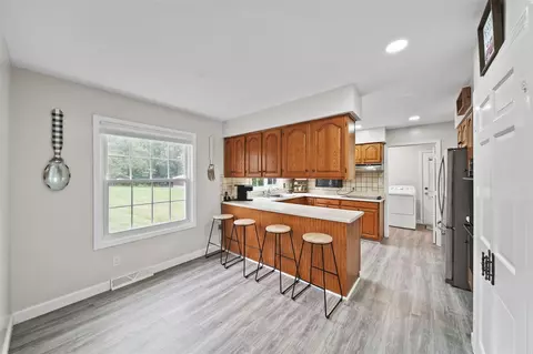 Kitchen - 1944 Dinius, Tecumseh, MI 49286 photo 4 of 4