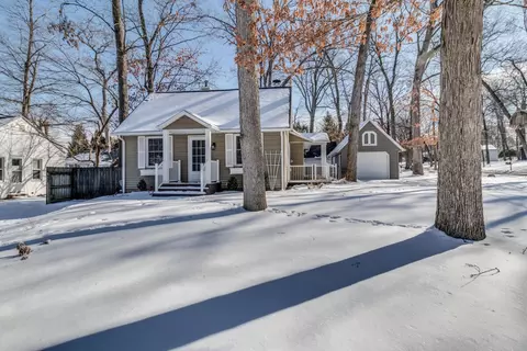 653 South Shr, Portage, MI 49002