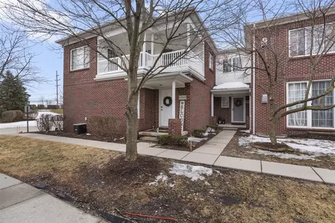 6765 Boulder Pointe #17, Washington, MI 48094
