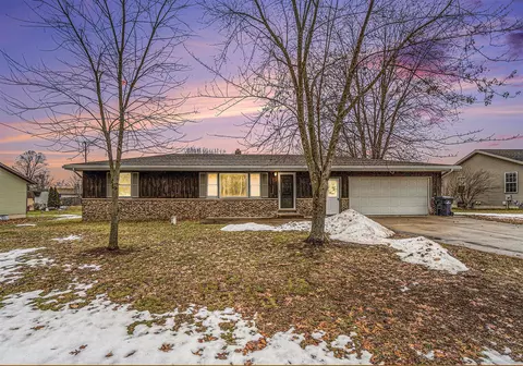 1083 Miller, Plainwell, MI 49080