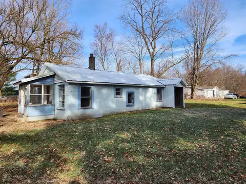 21102 First, Three Rivers, MI 49093