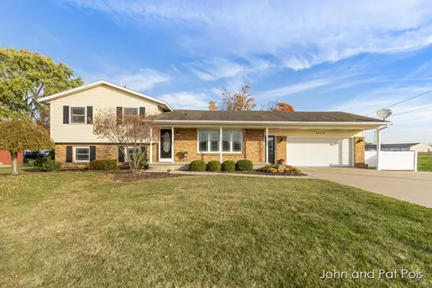4133 New Holland, Hudsonville, MI 49426