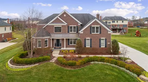 17904 Briar Rdg, Northville, MI 48168