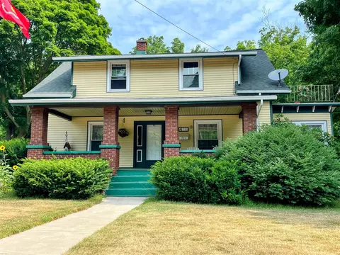 731 Phoenix, South Haven, MI 49090