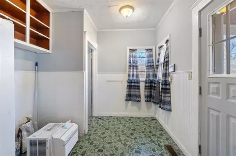 1037 First, Jackson, MI 49203 photo 29