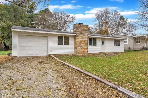 321 Monroe, Webberville, MI 48892