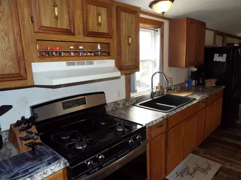 Kitchen - 14435 Vischer, Addison, MI 49220 photo 3 of 3