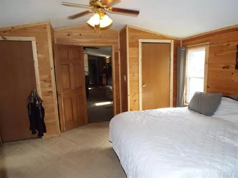 Bedroom - 14435 Vischer, Addison, MI 49220 photo 7 of 7