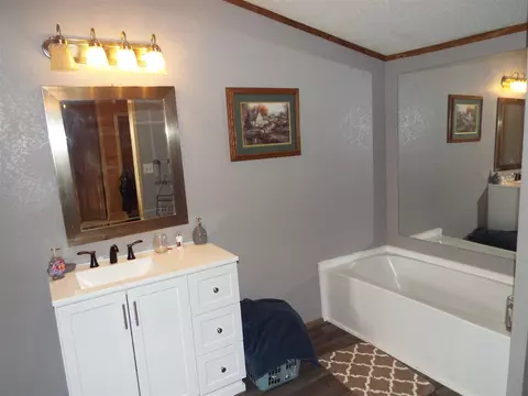 Bath - 14435 Vischer, Addison, MI 49220 photo 2 of 2