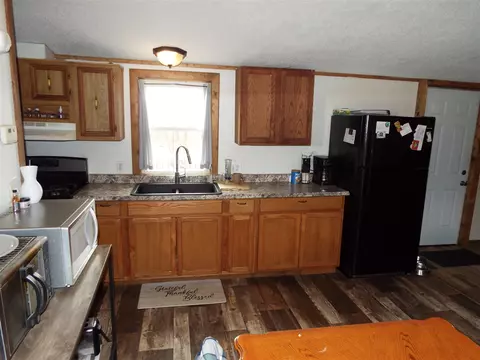 Kitchen - 14435 Vischer, Addison, MI 49220 photo 2 of 3