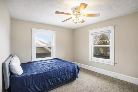 Bedroom - 792 Oakridge, Jackson, MI 49203 photo 1 of 5