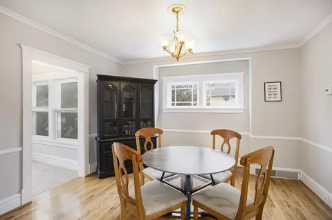 Dining - 792 Oakridge, Jackson, MI 49203 photo 1 of 3
