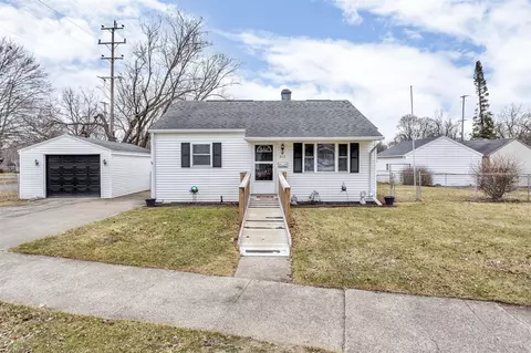 945 Allen, Jackson, MI 49202