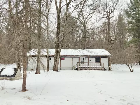 6805 Crocker, Holton, MI 49425