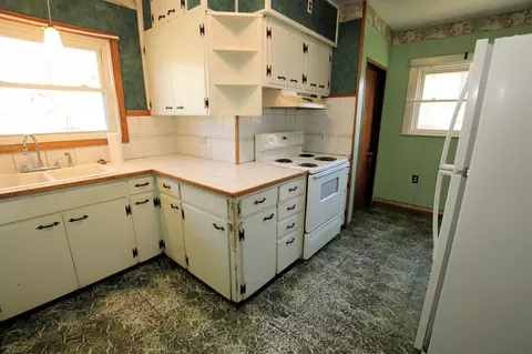 Kitchen - 48 N North, White Cloud, MI 49349 photo 2 of 2