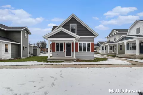 628 Hazen, Grand Rapids, MI 49507