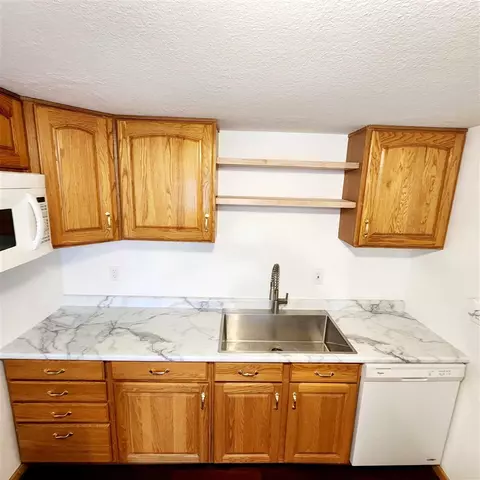 Kitchen - 3980 Juniper, Jackson, MI 49201 photo 2 of 4