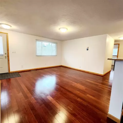 Living - 3980 Juniper, Jackson, MI 49201 photo 2 of 2