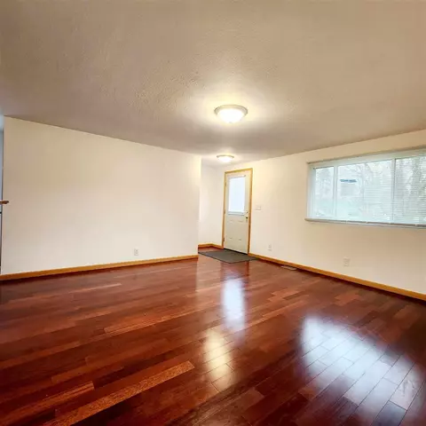 Living - 3980 Juniper, Jackson, MI 49201 photo 1 of 2
