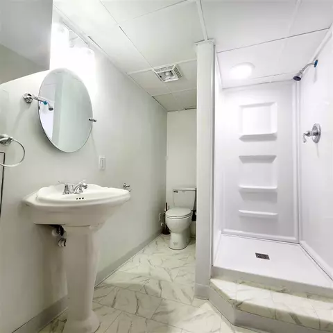 Bath - 3980 Juniper, Jackson, MI 49201 photo 2 of 2